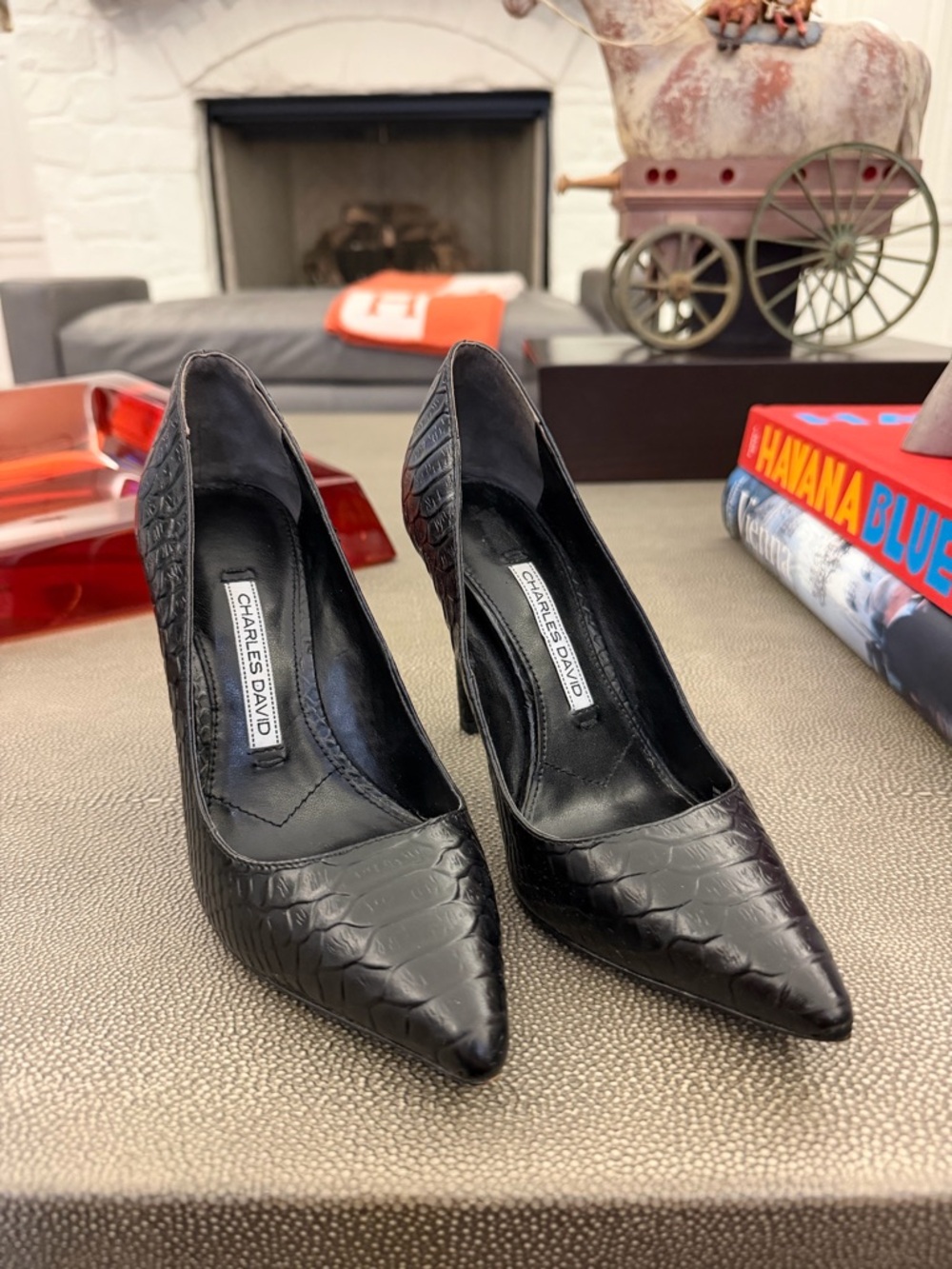 Charles David Black Croc-Embossed Pointed Toe Heels